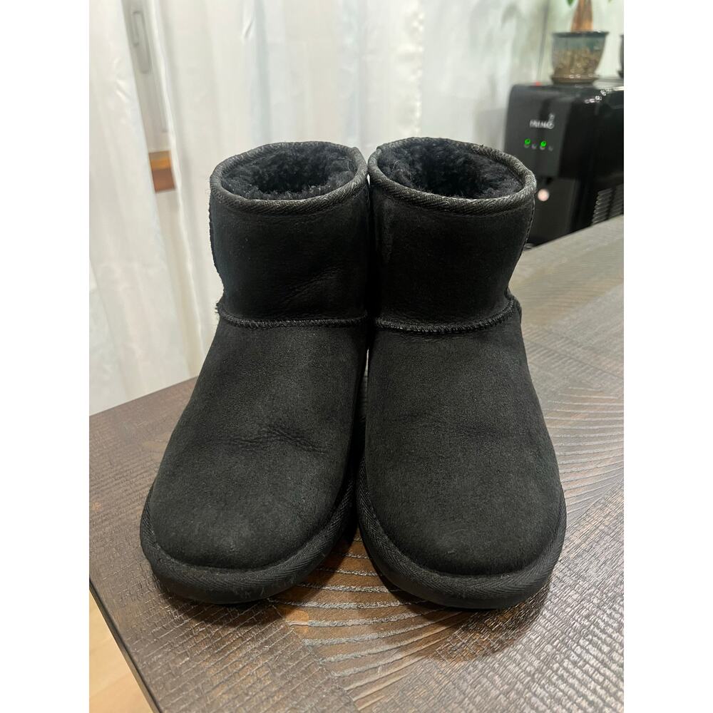 Emu boots